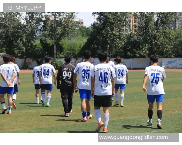 足球队拍照姿势大揭秘如何展现团队精神与个性魅力